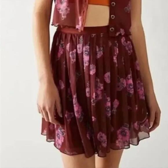 Free People Mini Skirt Florence Floral Mesh, Size XS, New w/o Tag MSRP $148 - Picture 1 of 6